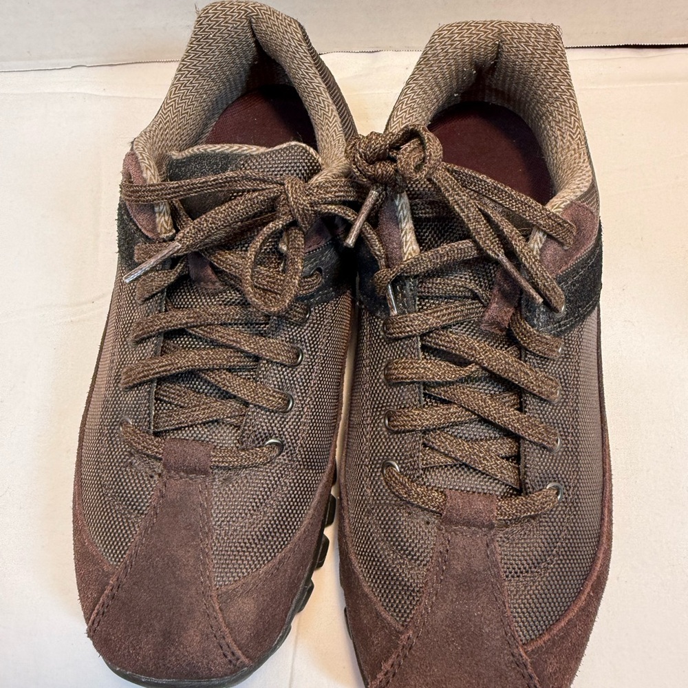 Women’s Easy Spirit EasyTrax Esnambu Explore 24 walking/hiking shoe